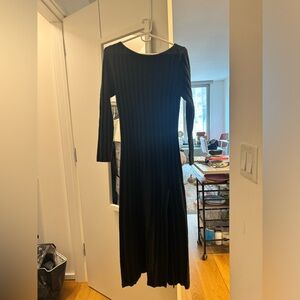 Abercrombie Long Sleeve Black Sweater Dress with Slit Size Medium Petite